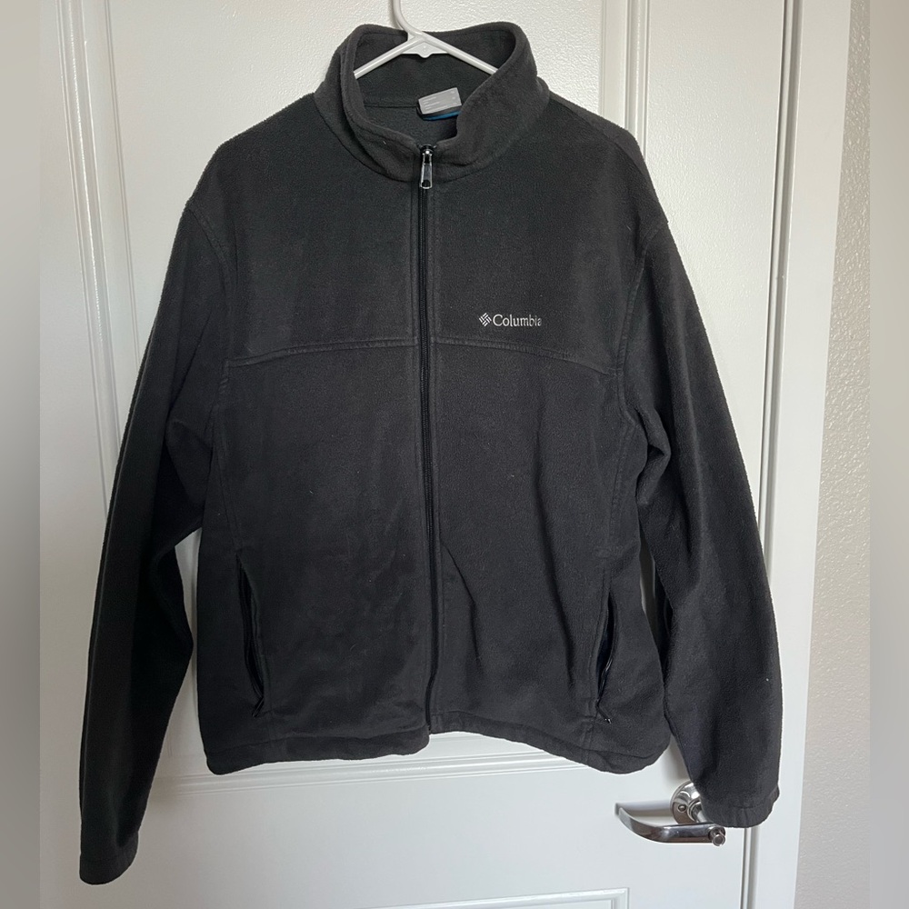 Columbia Men’s Black Full-Zip Lightweight Fleece Jacket